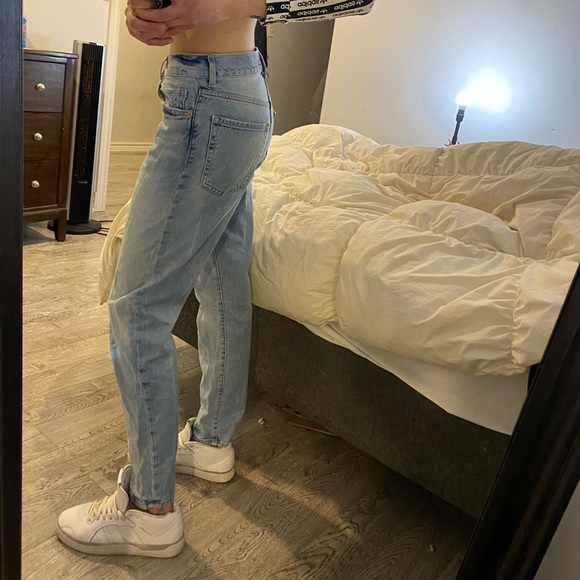 90’s Style Jeans - Picture 7 of 8